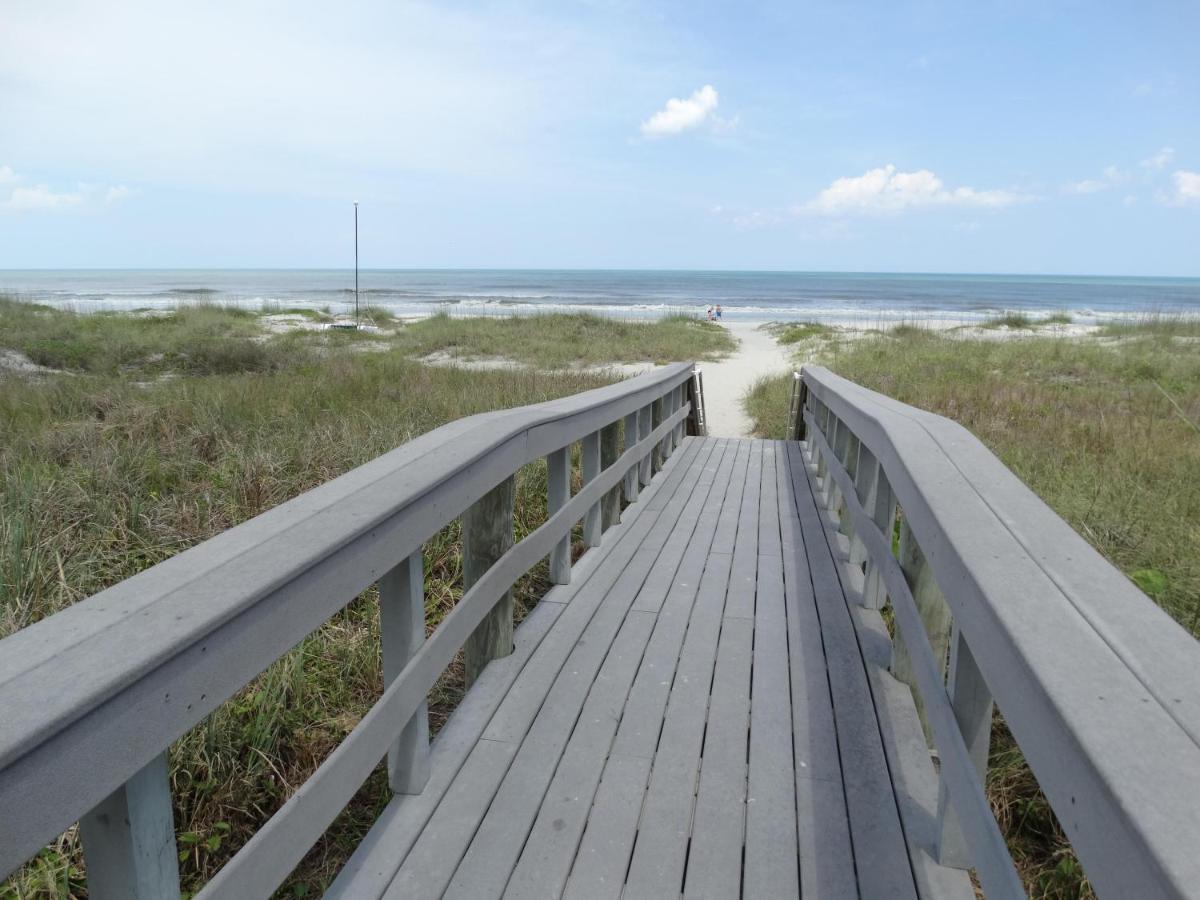 Spanish Main Unit 4- Direct Oceanfront Condo! Cocoa Beach Extérieur photo