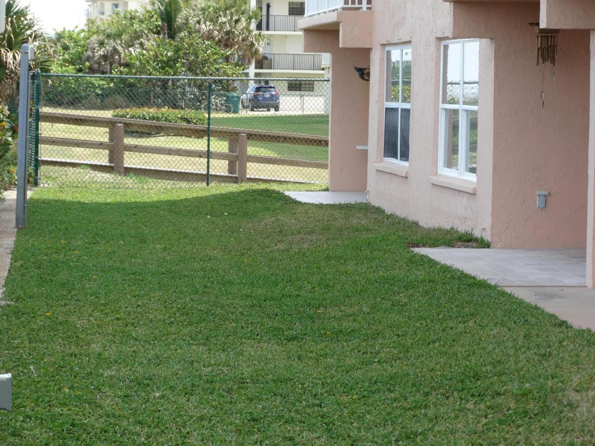 Spanish Main Unit 4- Direct Oceanfront Condo! Cocoa Beach Extérieur photo